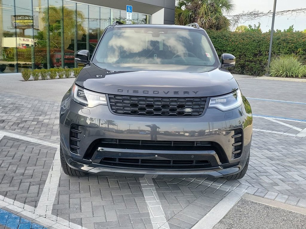 Certified 2024 Land Rover Discovery Dynamic SE AWD/4WD image 8