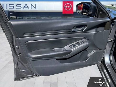Used 2023 Nissan Altima 2.5 S FWD image 20