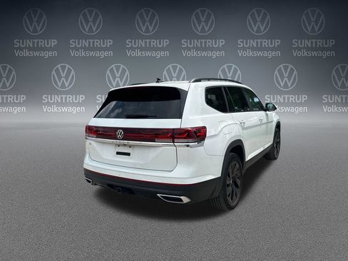 Used 2024 Volkswagen Atlas SE w/ Panoramic Sunroof Package FWD image 36
