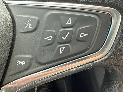 Used 2018 Chevrolet Equinox LS FWD image 22