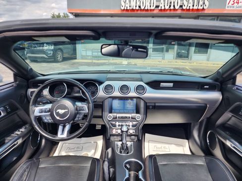 Used 2019 Ford Mustang Premium RWD image 20