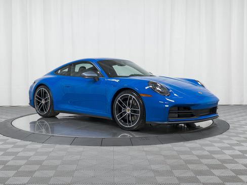 Used 2026 Porsche 911 Carrera T image 9
