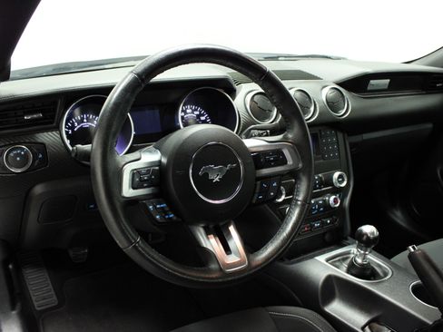 Used 2022 Ford Mustang Coupe RWD image 18