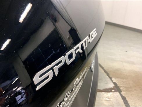 Certified 2023 Kia Sportage X-Line w/ X-Line Premium Package AWD/4WD image 8