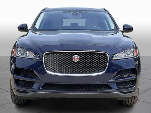 Used 2018 Jaguar F-PACE Premium image 4