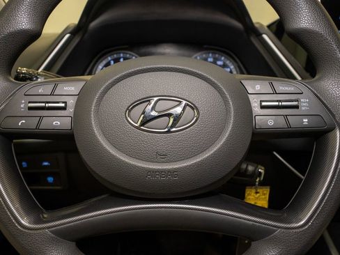 Used 2021 Hyundai Sonata SE image 16