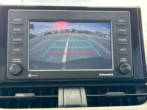 Used 2022 Toyota RAV4 XLE w/ Convenience Package AWD/4WD image 17