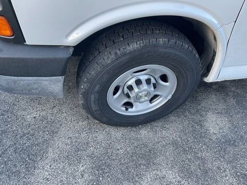 Used 2014 Chevrolet Express 2500 Work Van w/ Cold Climate Package image 6