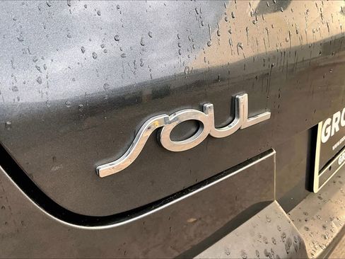 Used 2020 Kia Soul LX FWD image 30