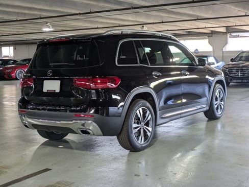Used 2025 Mercedes-Benz GLB 250 image 8
