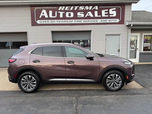 Used 2024 Buick Envision Preferred image 2