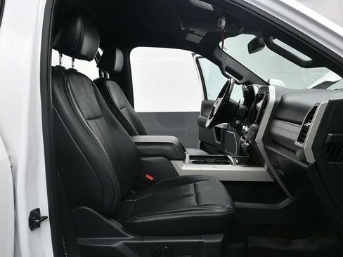 Used 2022 Ford F250 Lariat image 13