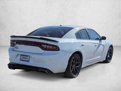 Used 2022 Dodge Charger SXT w/ Blacktop Package image 5