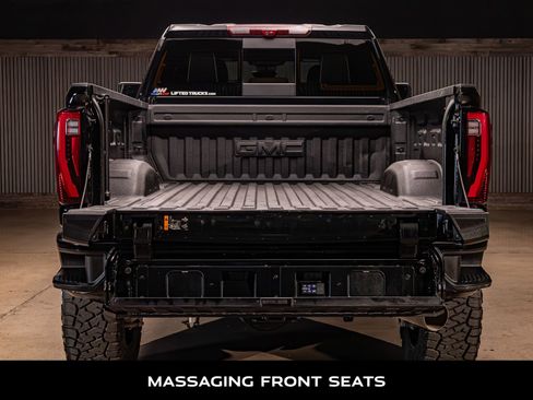 Used 2025 GMC Sierra 3500 Denali Ultimate image 9