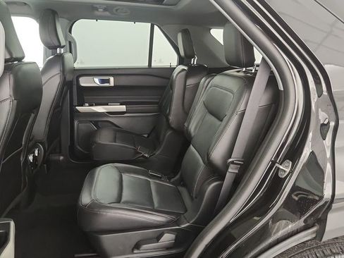 Used 2022 Ford Explorer Limited w/ Equipment Group 301A image 38