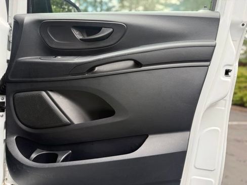 Used 2020 Mercedes-Benz Metris image 15
