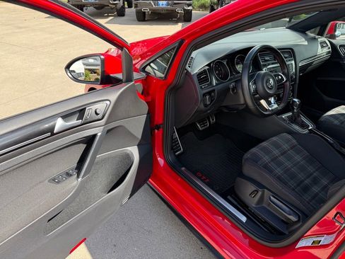 Used 2016 Volkswagen GTI S FWD image 11
