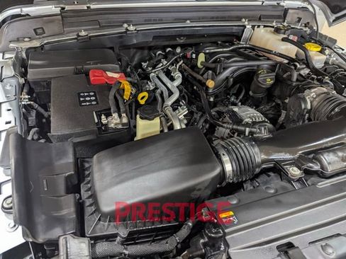 Used 2022 Jeep Wrangler Unlimited Sahara image 34