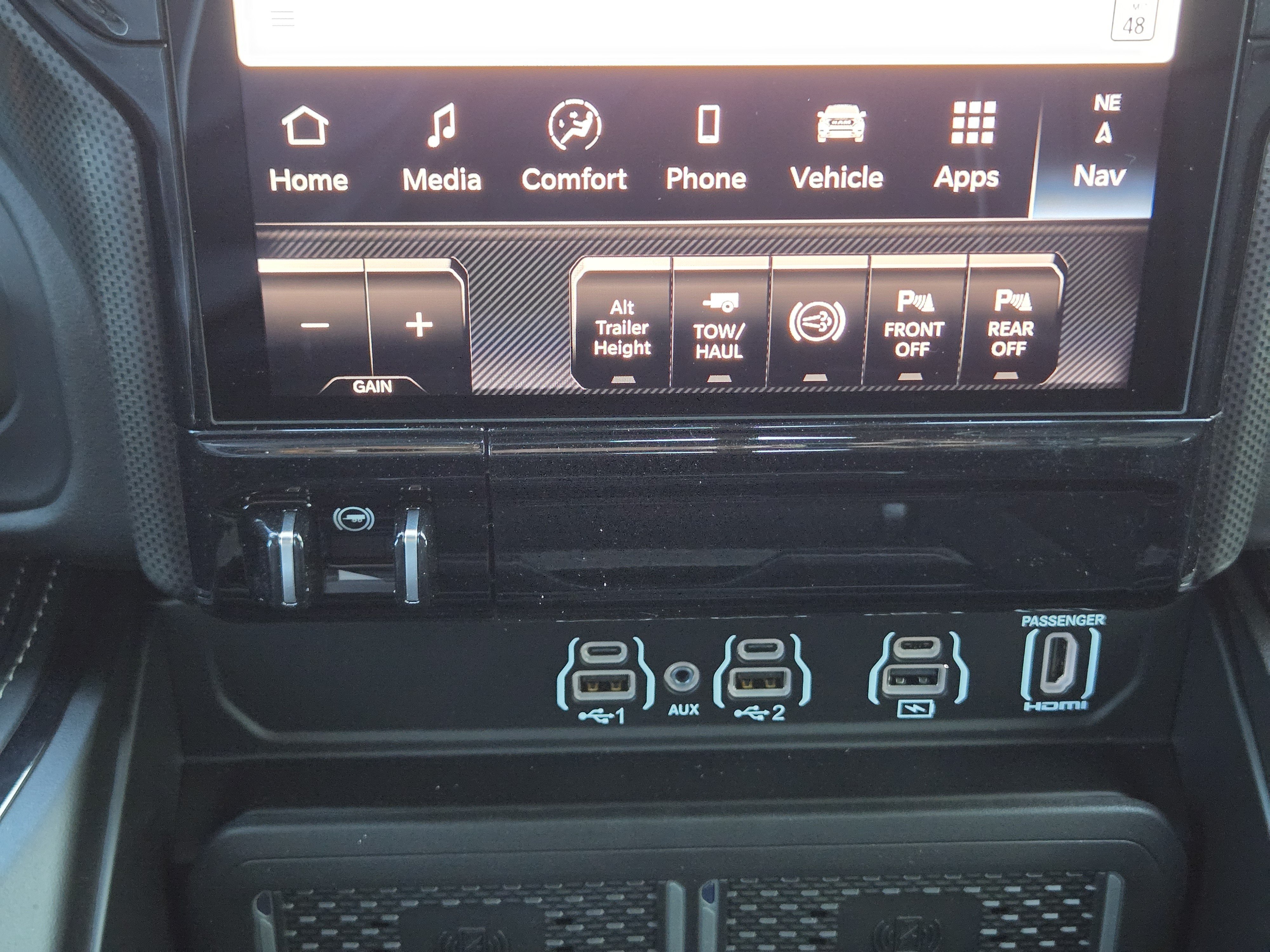 New 2027 RAM 3500 Limited AWD/4WD image 17