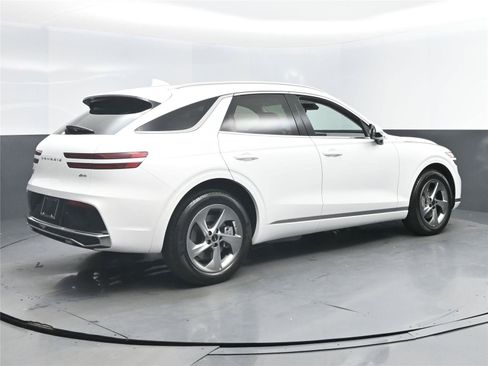 New 2026 Genesis GV70 2.5T Select image 4