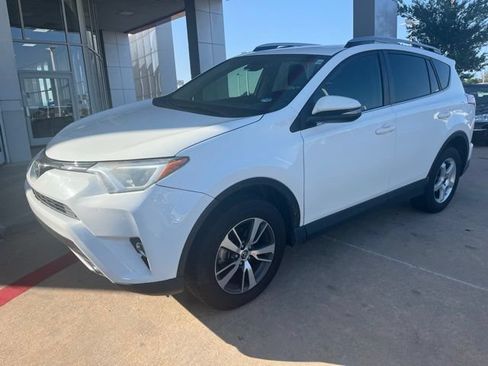 Used 2018 Toyota RAV4 XLE w/ Plus Extra Value Package FWD image 1