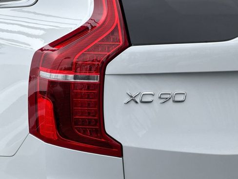 Certified 2023 Volvo XC90 B6 Ultimate image 27