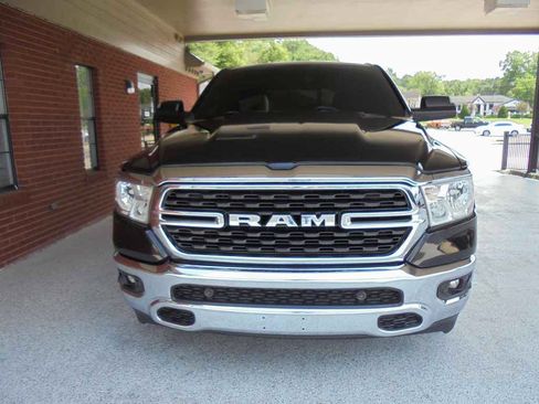 Used 2022 RAM 1500 Big Horn AWD/4WD image 3