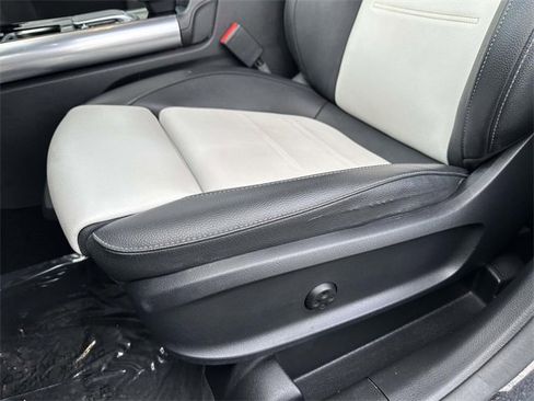 Used 2021 Mercedes-Benz GLA 250 4MATIC image 18