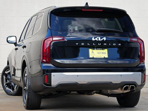 Used 2024 Kia Telluride S w/ S Sunroof Package FWD image 5