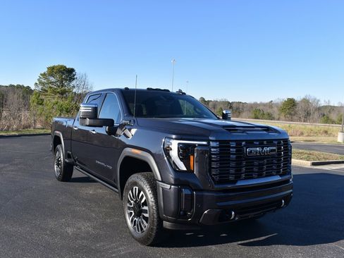 Used 2024 GMC Sierra 2500 Denali Ultimate image 1