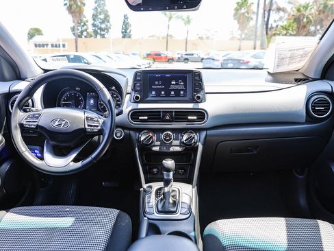 Used 2021 Hyundai Kona SEL Plus w/ Cargo Package FWD image 2