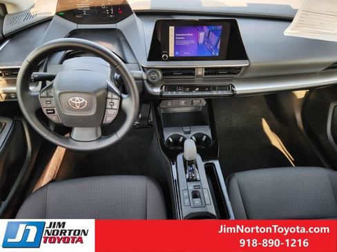 Used 2026 Toyota Prius LE FWD image 26