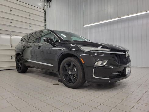 Used 2024 Buick Enclave Essence w/ Experience Buick Package image 1