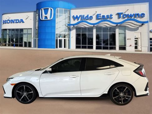 Used 2020 Honda Civic Sport Touring image 5
