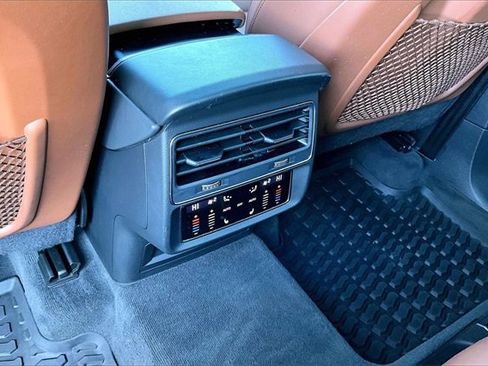 Used 2022 Audi Q7 3.0T Prestige image 25