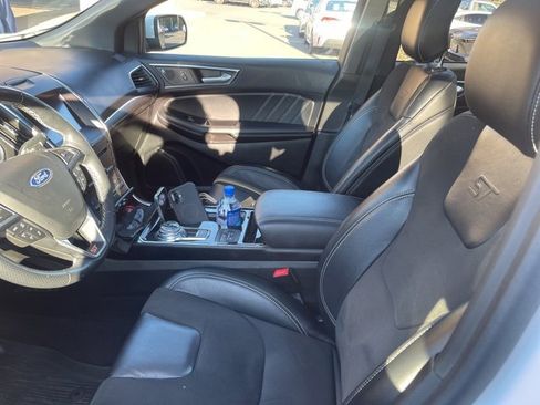 Used 2019 Ford Edge ST w/ Equipment Group 401A image 5