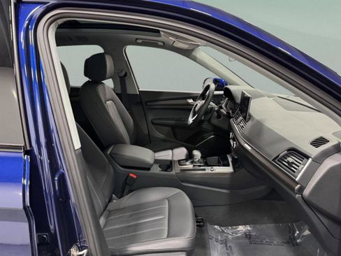 Certified 2025 Audi Q5 2.0T Premium w/ Convenience Plus Package image 17