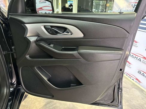 Used 2023 Chevrolet Traverse LT w/ LPO, Floor Liner Package AWD/4WD image 55
