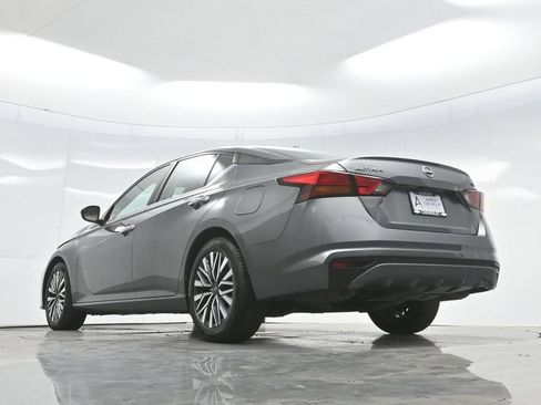 Used 2024 Nissan Altima 2.5 SV FWD image 62