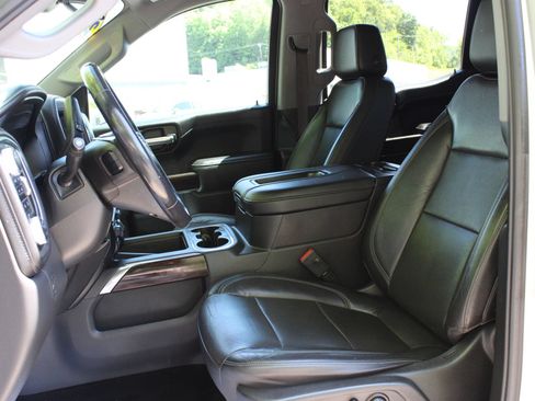 Used 2019 GMC Sierra 1500 SLT w/ SLT Premium Plus Package AWD/4WD image 16