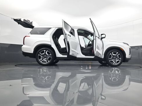 Certified 2024 Hyundai Palisade SEL FWD image 35