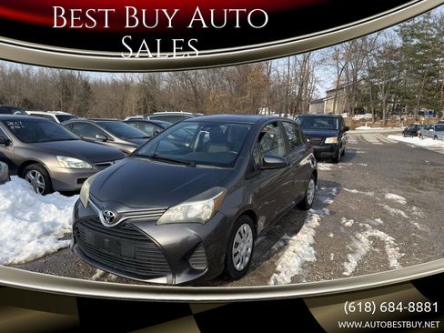 Used 2017 Toyota Yaris L w/ Carpet Mat Package FWD image 1