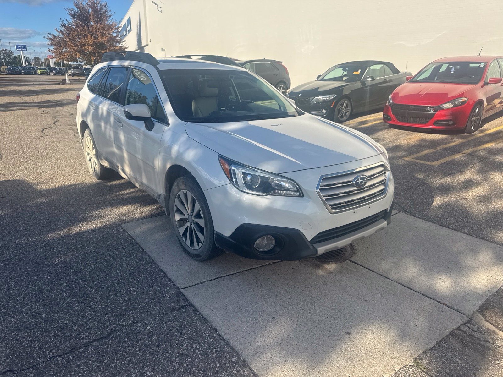 Used 2016 Subaru Outback 2.5i Limited AWD/4WD image 2