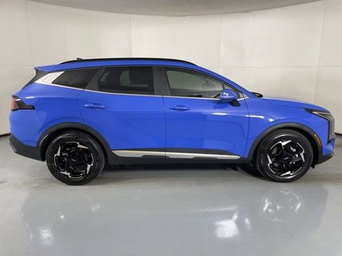 New 2026 Kia Sportage EX w/ EX Panorama Roof Package FWD image 9