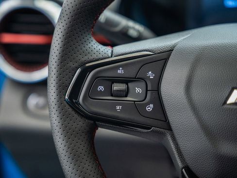 New 2026 Chevrolet Trax RS w/ Sunroof Package FWD image 29