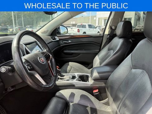 Used 2013 Cadillac SRX Luxury FWD image 4