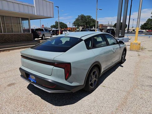 Used 2025 Kia K4 FWD image 8
