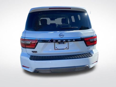 Used 2024 Nissan Armada SL w/ Captain's Chairs Package image 6