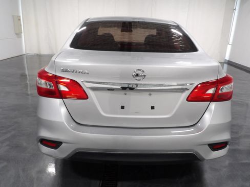 Used 2018 Nissan Sentra S FWD image 5