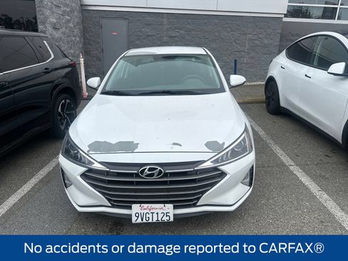Used 2019 Hyundai Elantra SE w/ Cargo Package FWD image 2